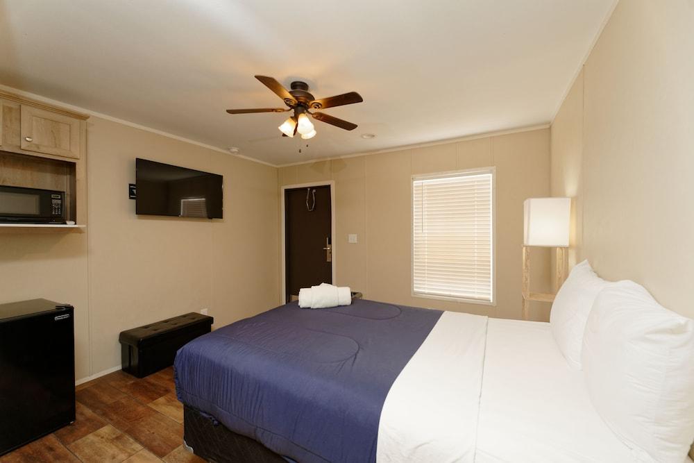 Target Hospitality - Big Spring Lodge photo 6