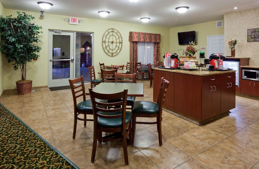 GrandStay Residential Suites Hotel photo 31