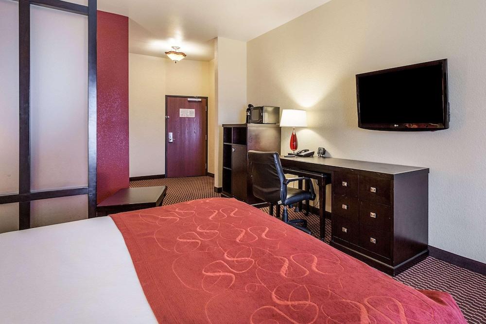 Comfort Suites Leesville near Fort Johnson photo 59