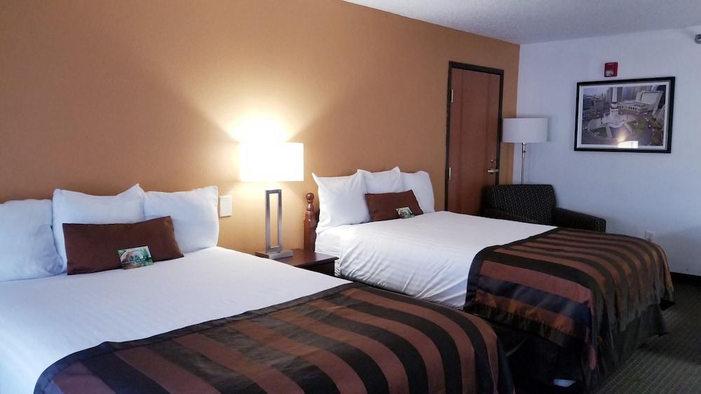 Wingate by Wyndham Indianapolis Airport-Rockville Rd. photo 8