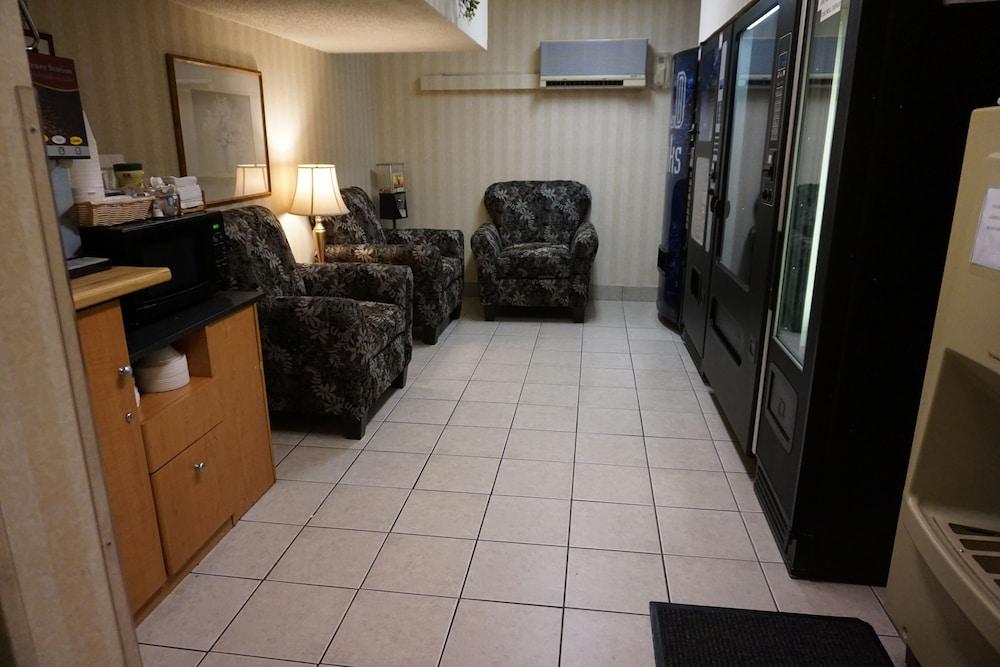CenterWay Hotel Tonawanda photo 17