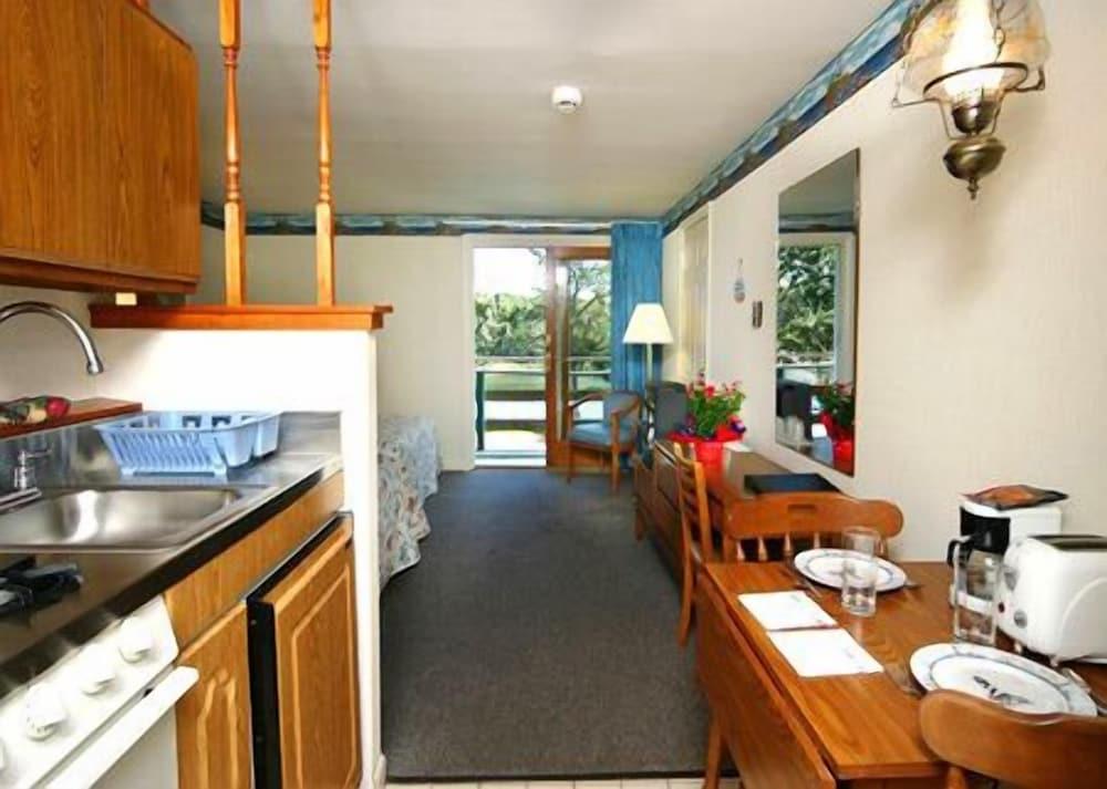Green Harbor Waterfront Lodging photo 8
