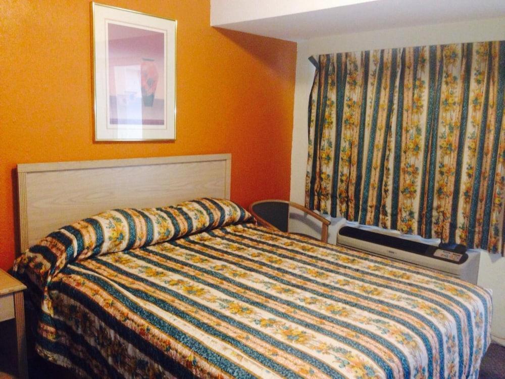 Desert Inn photo 18