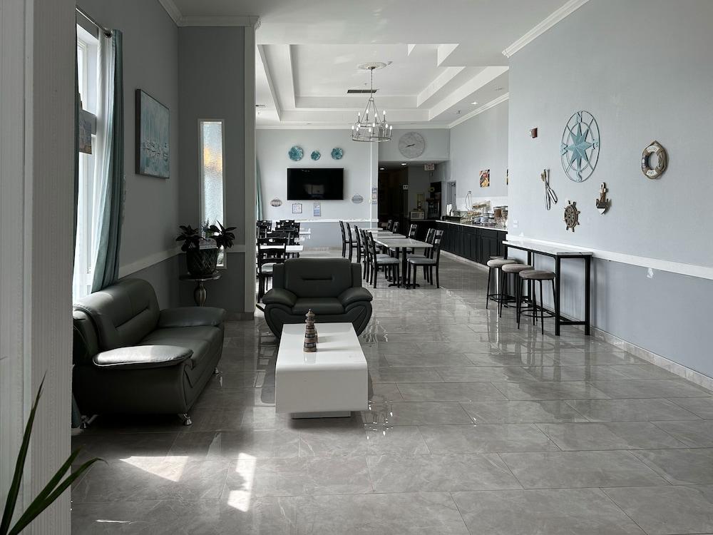 BayVue Hotel, Resort and Suites photo 22