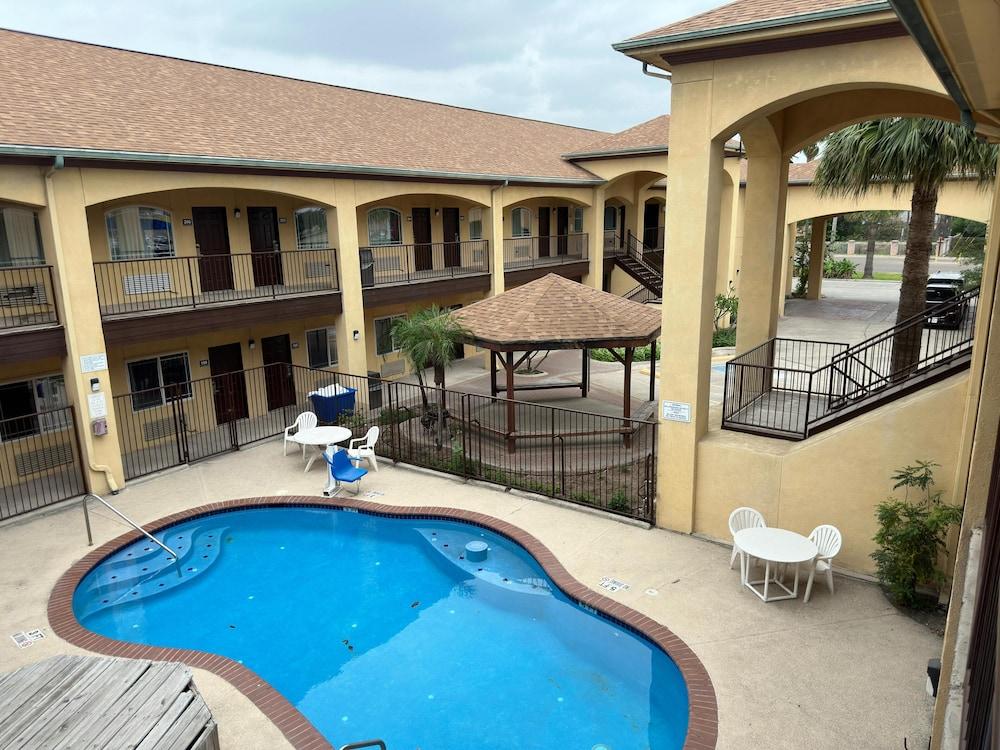 Texas Inn and Suites RGV photo 8
