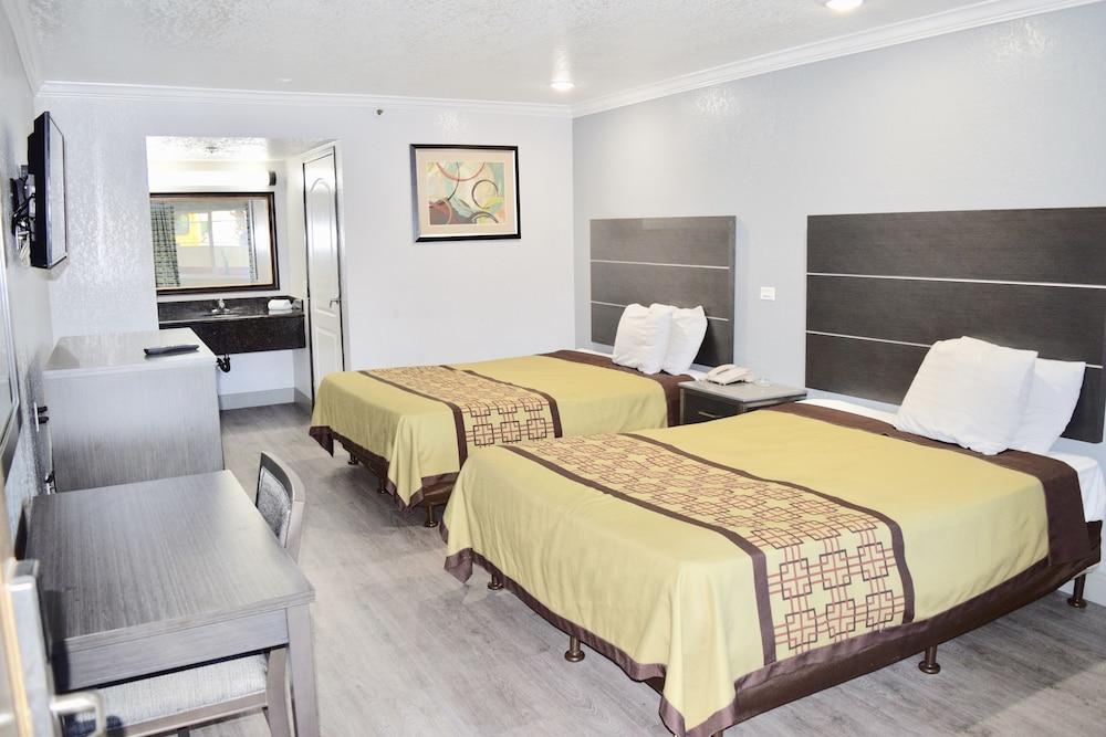 Budget Inn La Puente photo 35