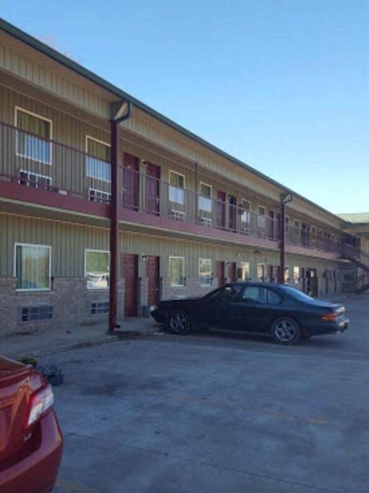 City Heart Inn & Suites photo 10