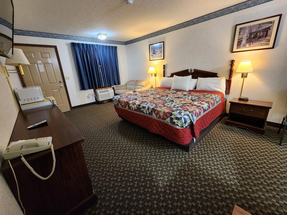 Americas Inn photo 70