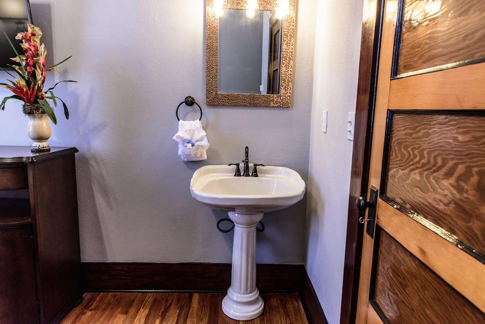 Hotel DeFuniak photo 24