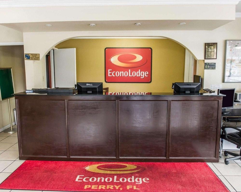 Econo Lodge Perry photo 3