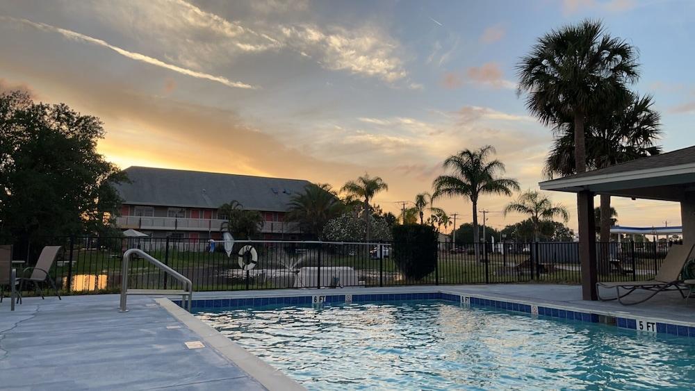 Rockledge Rooms and Rentals photo 8