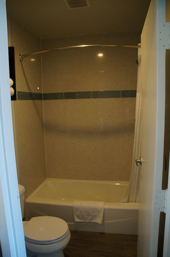 Beach Inn Motel photo 23