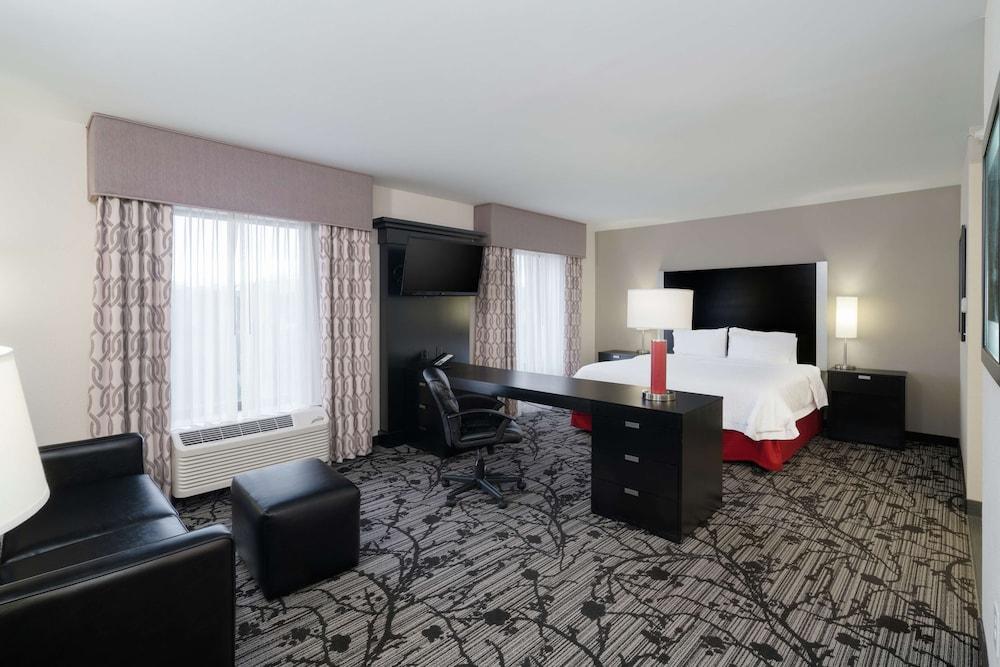 Hampton Inn & Suites Roanoke Airport photo 19