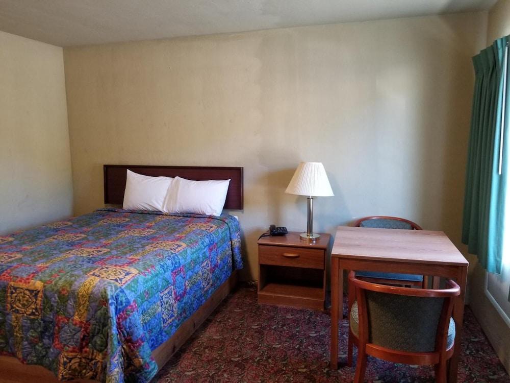 Quick Stop Motel photo 7