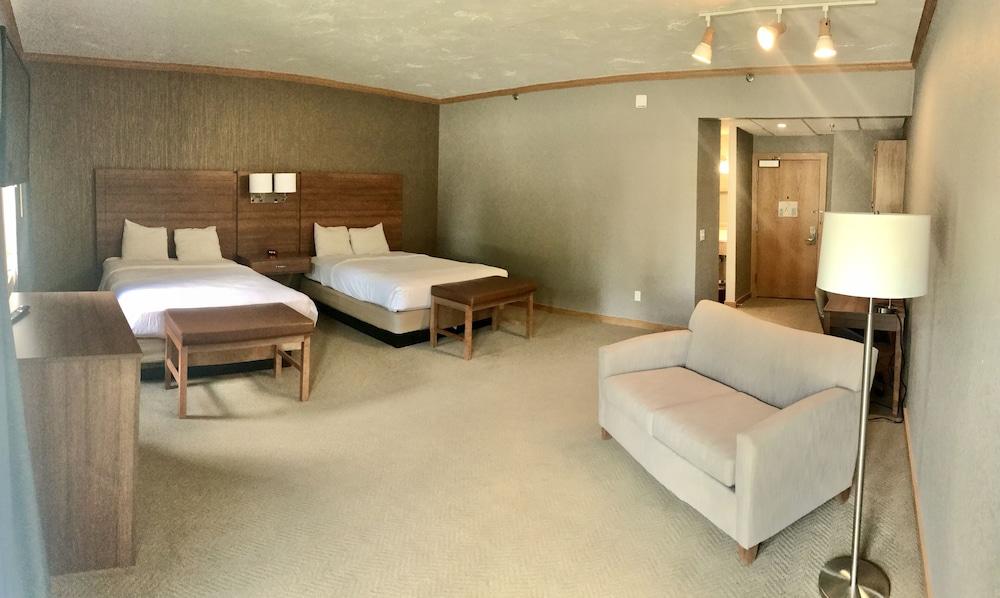 Treetops Resort photo 5