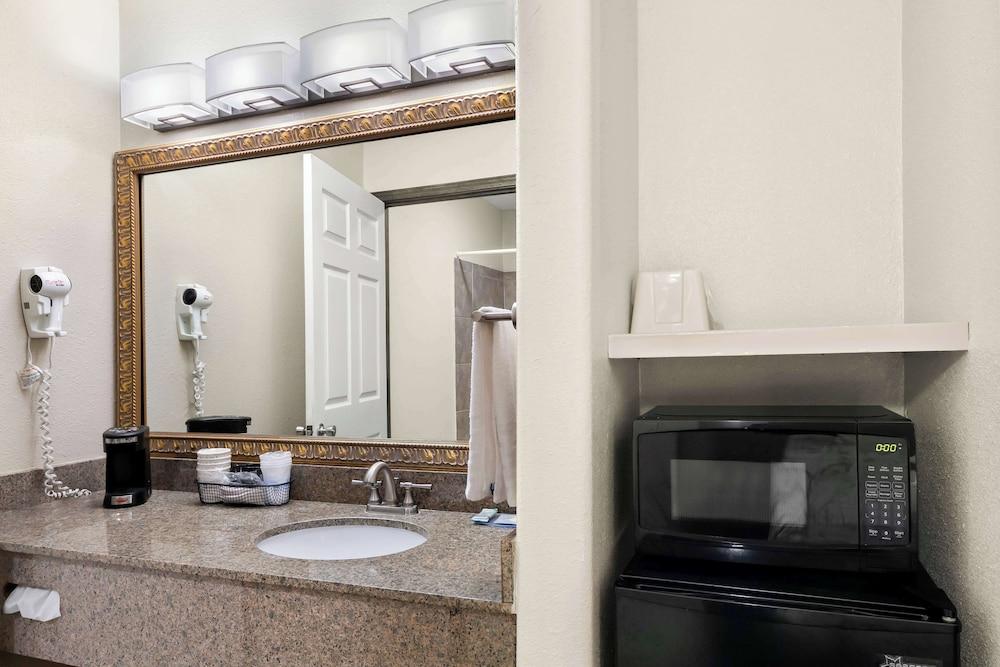 Best Western George West Executive Inn photo 15