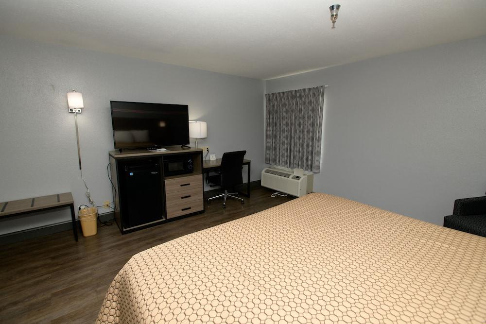 Home Town Inn Ringgold photo 9