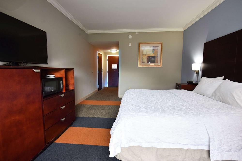 Hampton Inn Alexander City photo 16