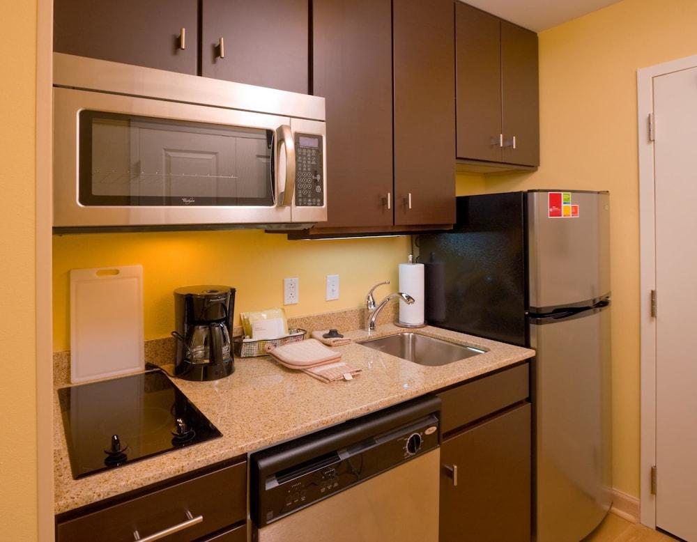 TownePlace Suites by Marriott Omaha West photo 24