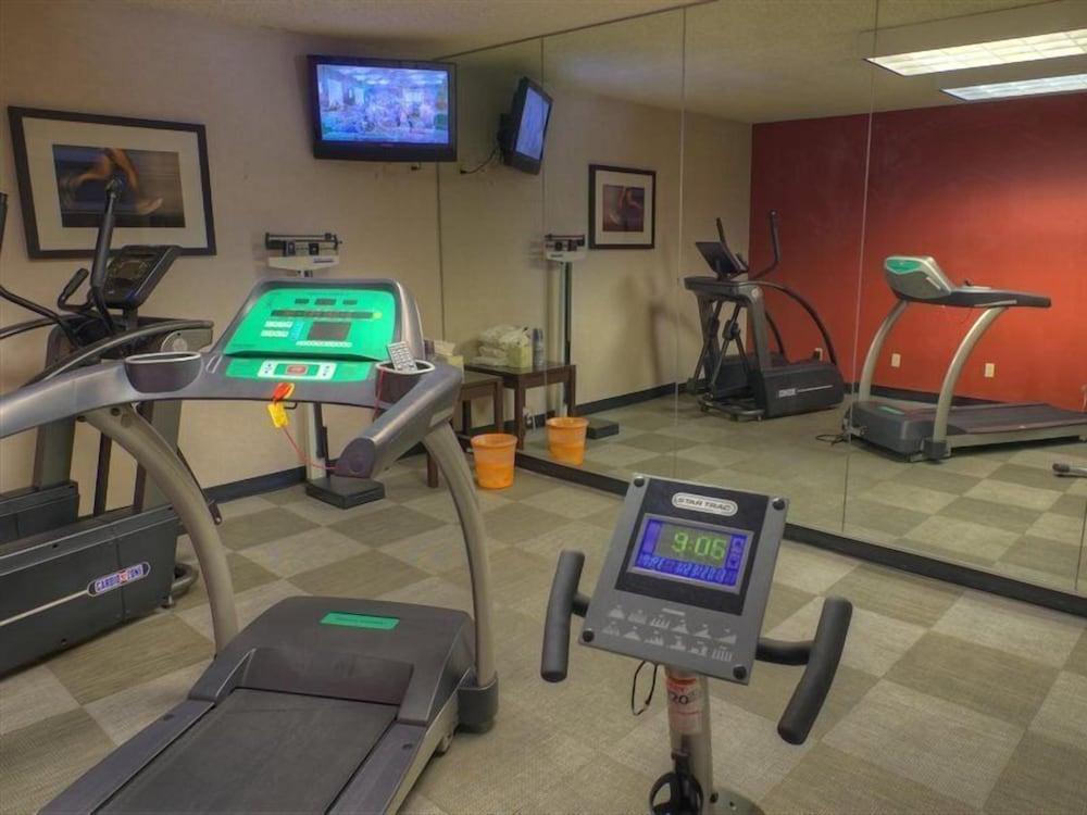 Holiday Inn Express & Suites Phoenix Midtown by IHG photo 18