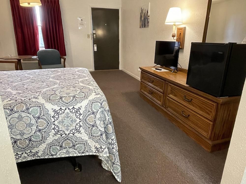 Scottish Inns Osage Beach photo 58