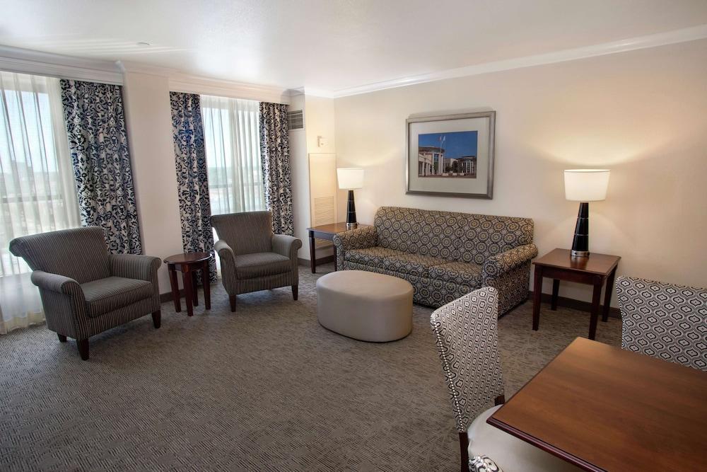 President Abraham Lincoln Springfield - DoubleTree by Hilton photo 5