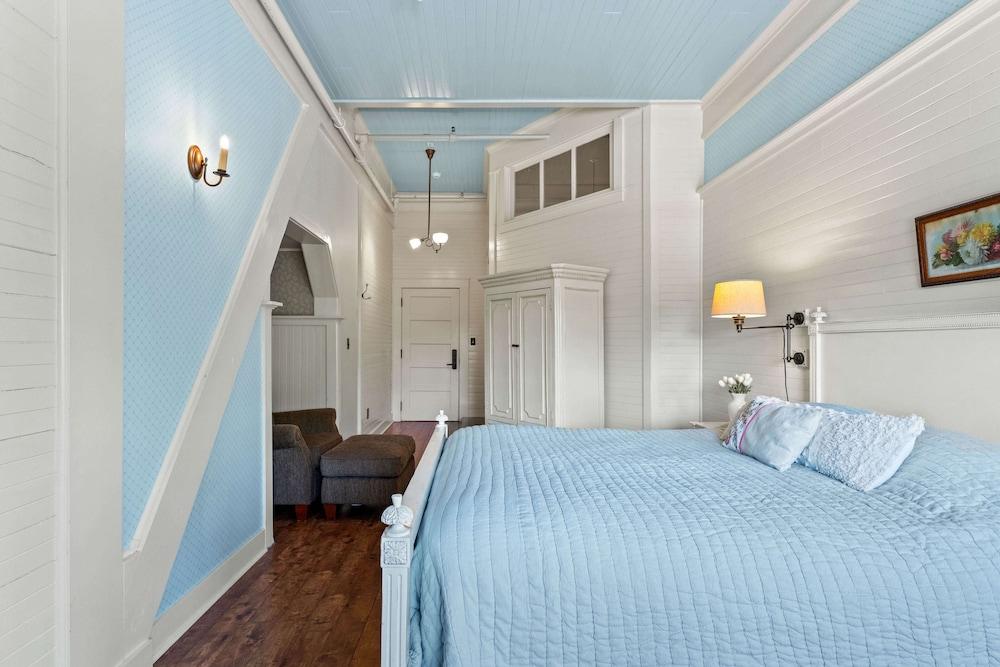 Mccloud Mercantile Hotel photo 29