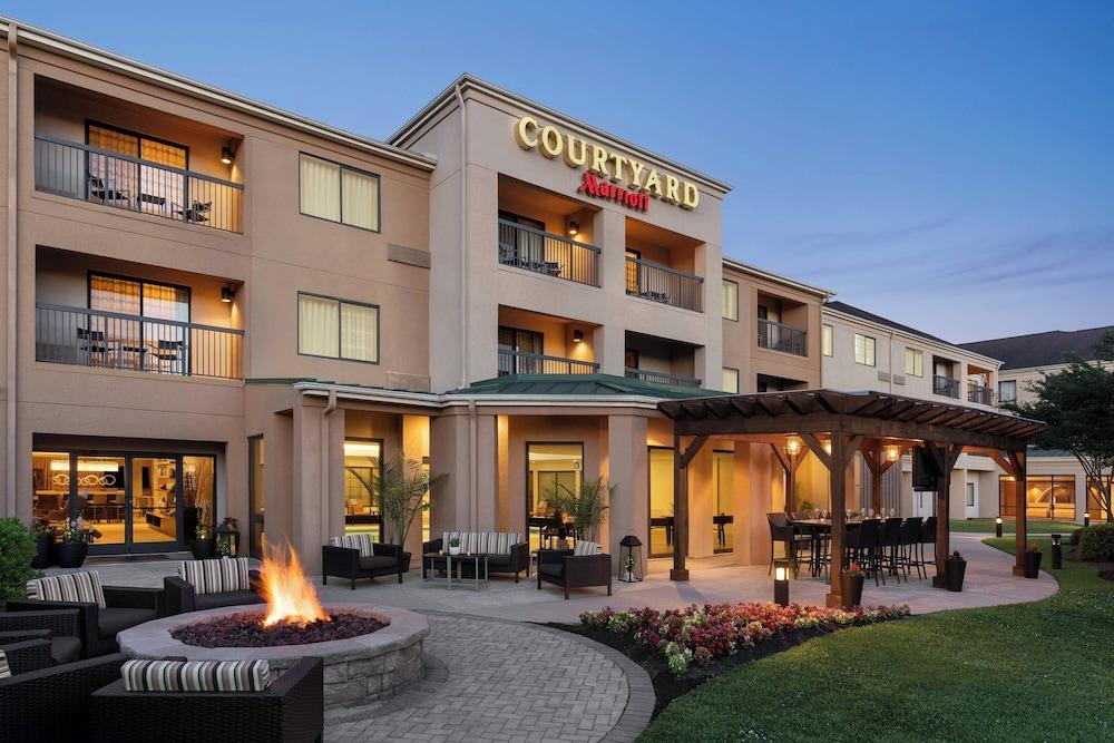 Courtyard Marriott Greenville photo 1