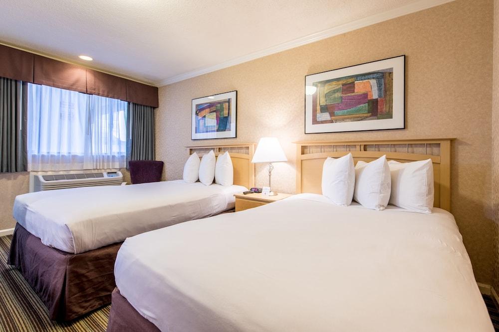 Civic Center Motor Inn photo 1