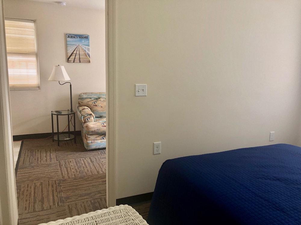 Thunderbird Motel photo 14