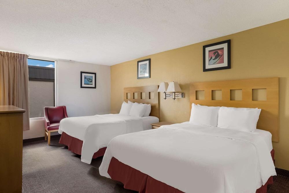 Quality Inn Alice photo 8