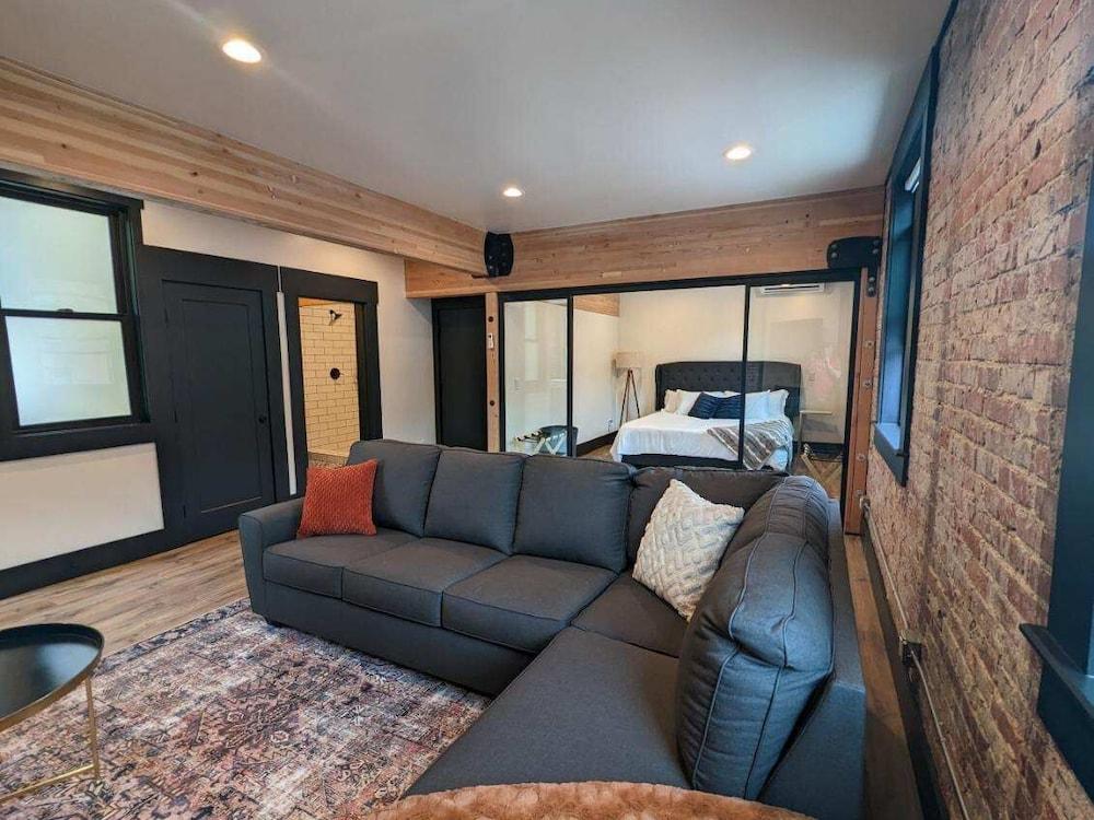 Linden Lofts photo 9