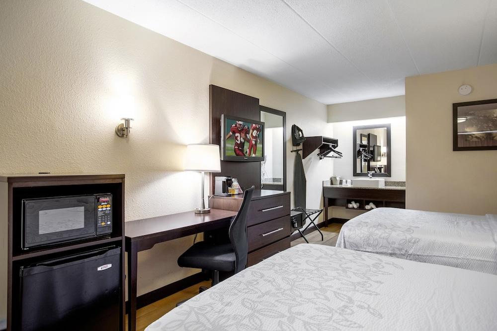 Red Roof Inn PLUS+ St Louis - Forest Park/ Hampton Ave  photo 12