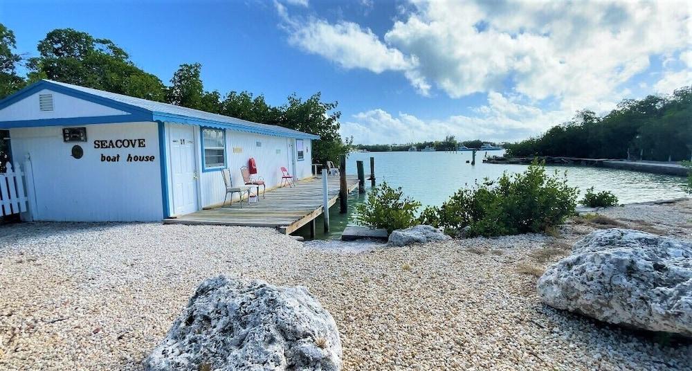 Floating Sea Cove Resort & Marina photo 13