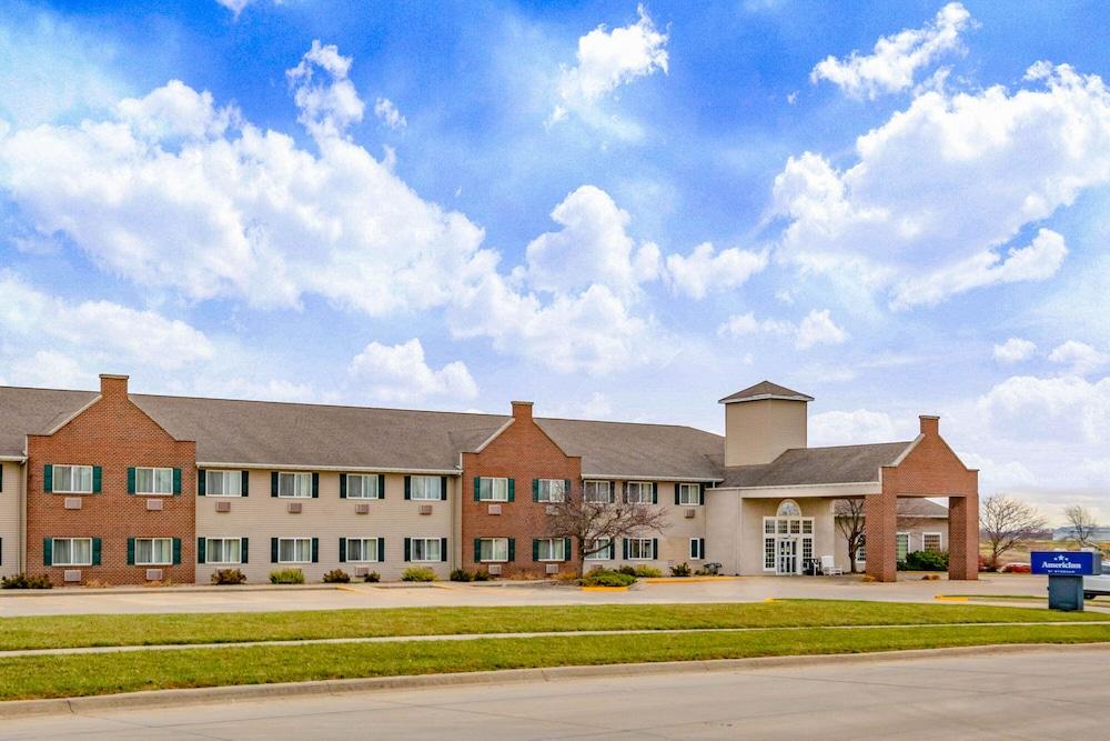 AmericInn by Wyndham Pella photo 29