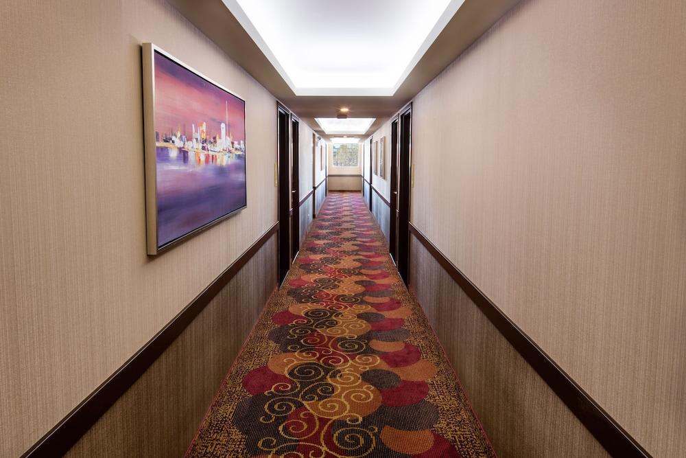 Jaslin Hotel photo 14