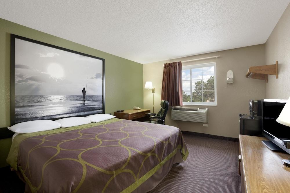 Super 8 by Wyndham Pulaski photo 6