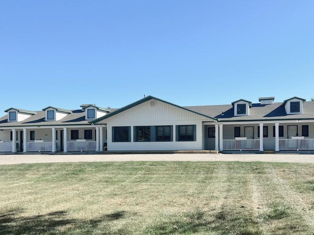 Hampton Motel photo 13