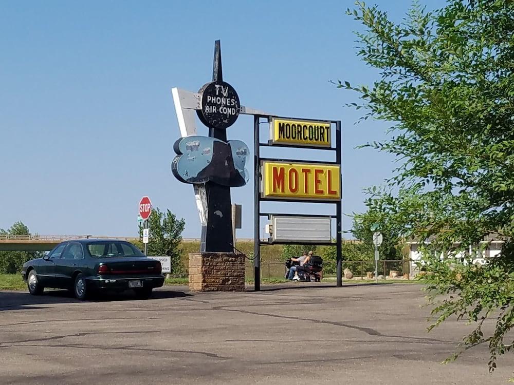Moorcourt Motel photo 11
