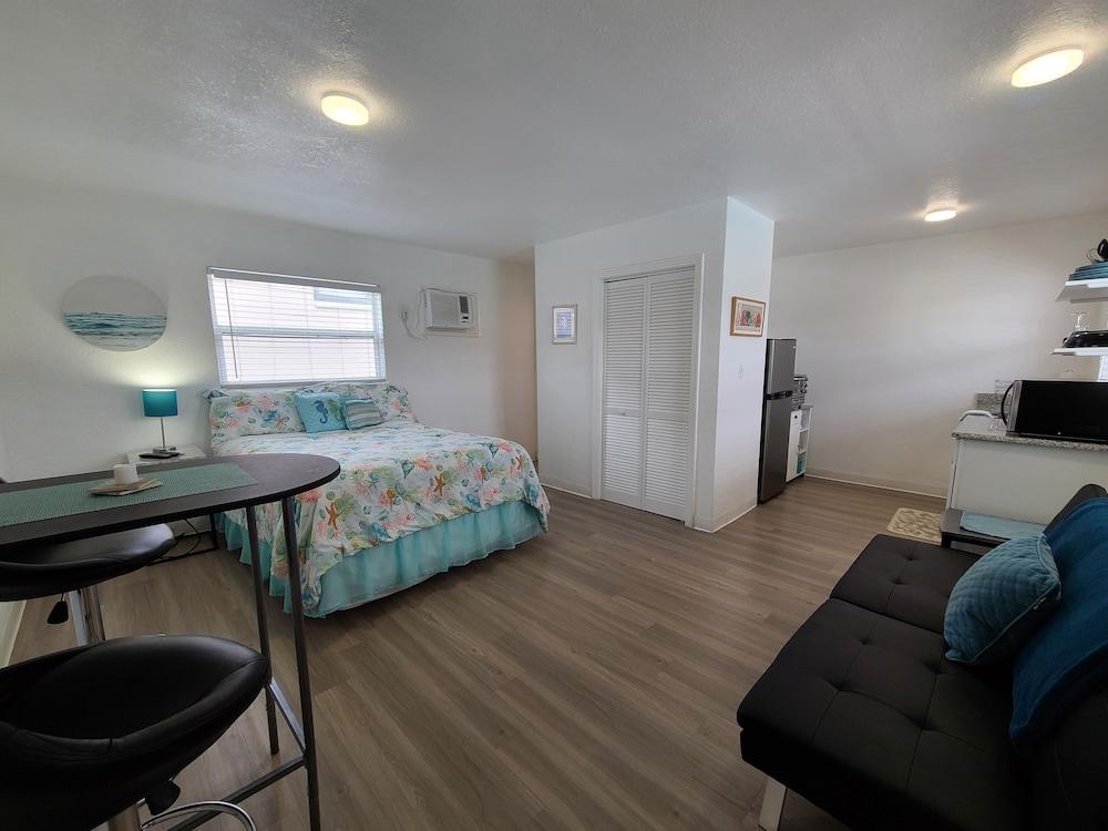 Sun Island Motel photo 61