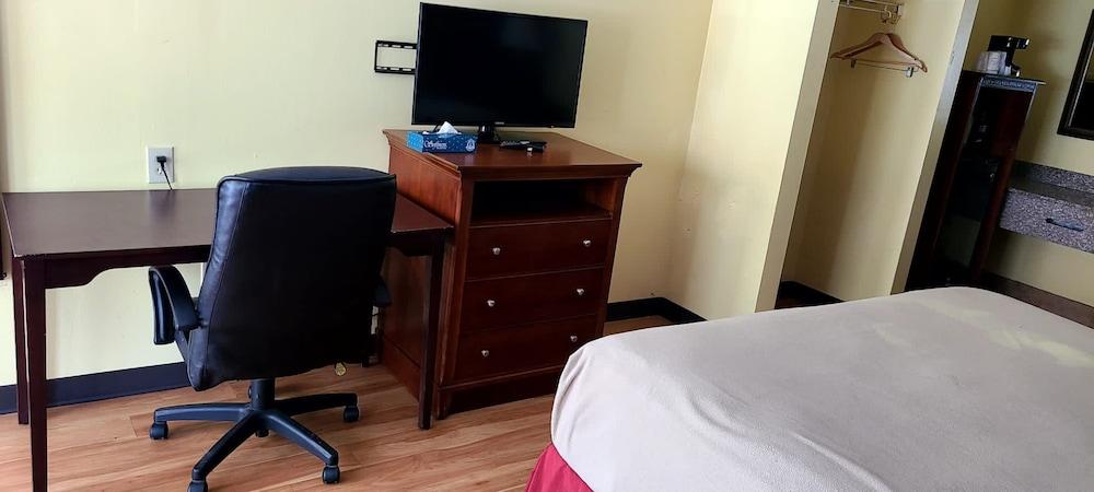 Days Inn by Wyndham Kennesaw photo 7