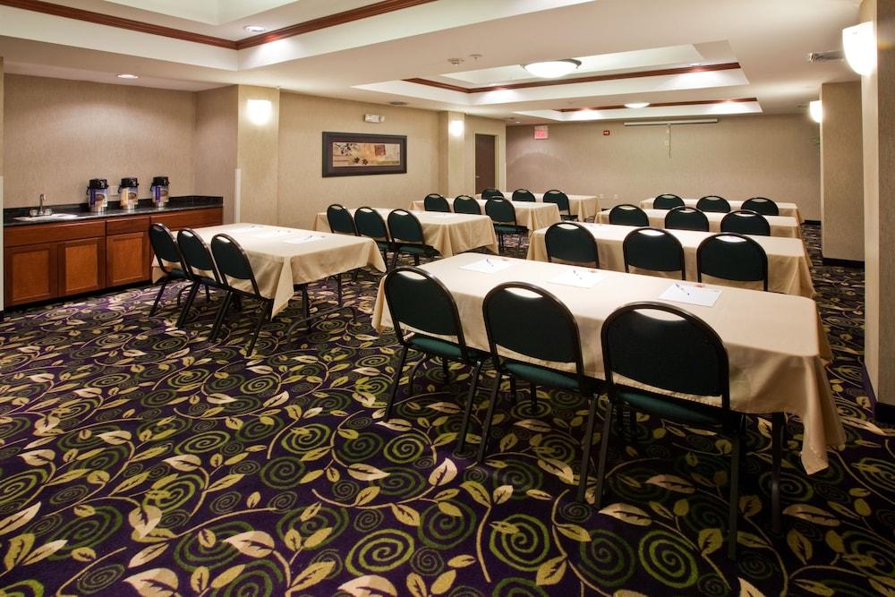 Holiday Inn Express Ada by IHG photo 19