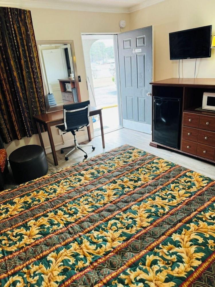 Budget Inn photo 7