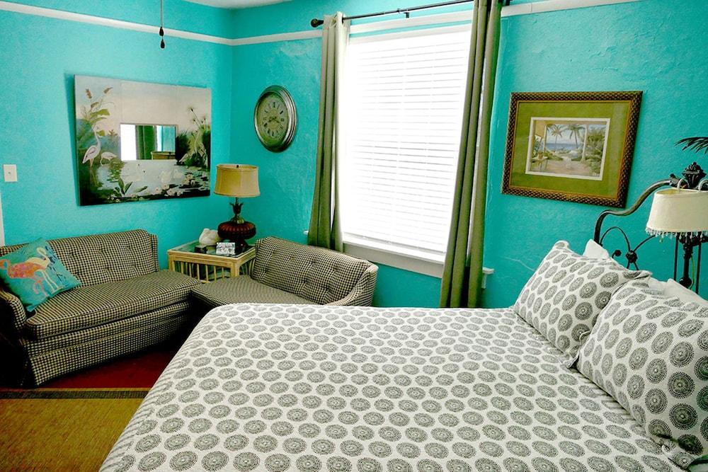 Historic Whiting Hotel Suites photo 90