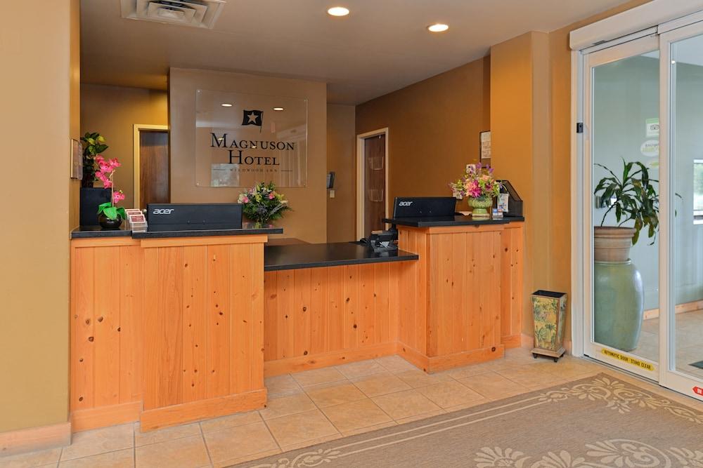 Wildwood Inn photo 2
