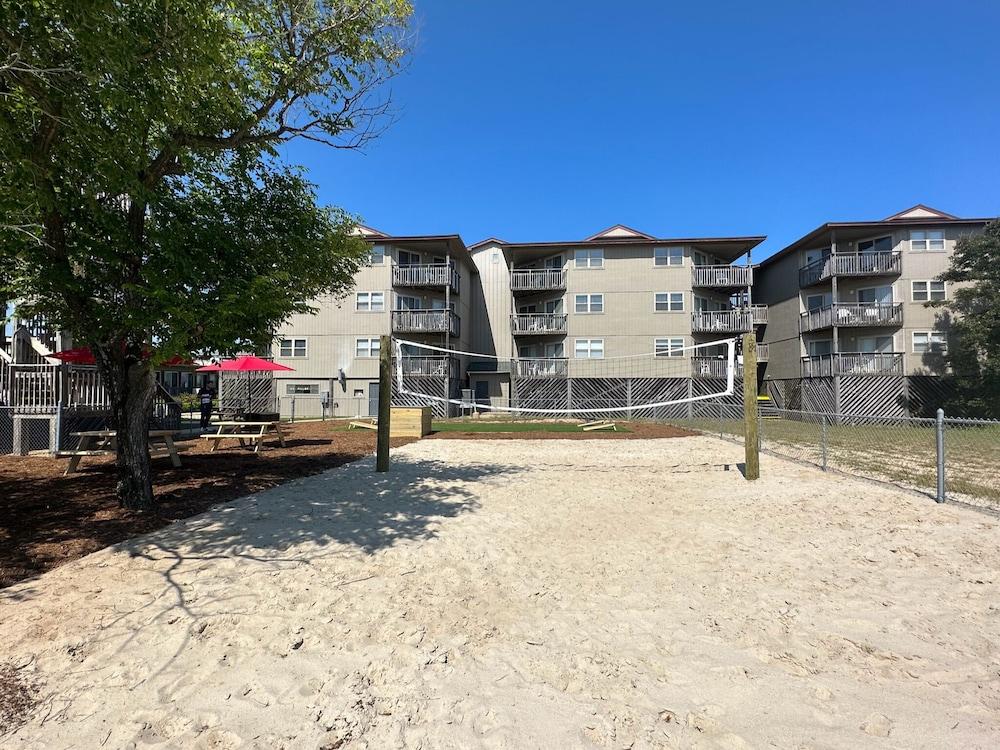 Outer Banks Beach Club photo 56