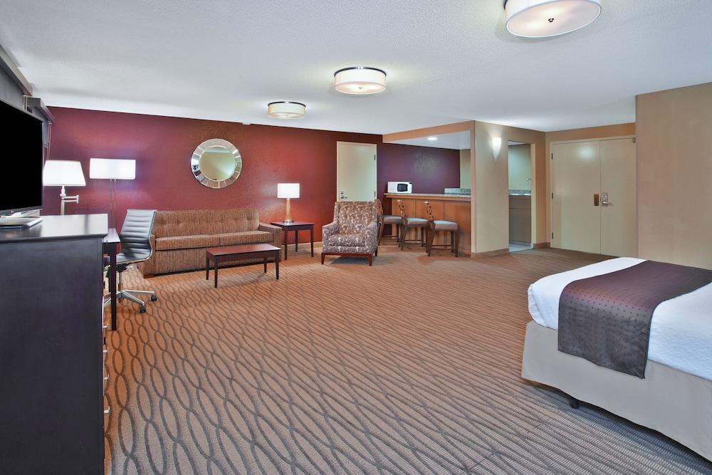 Holiday Inn Manitowoc by IHG photo 9