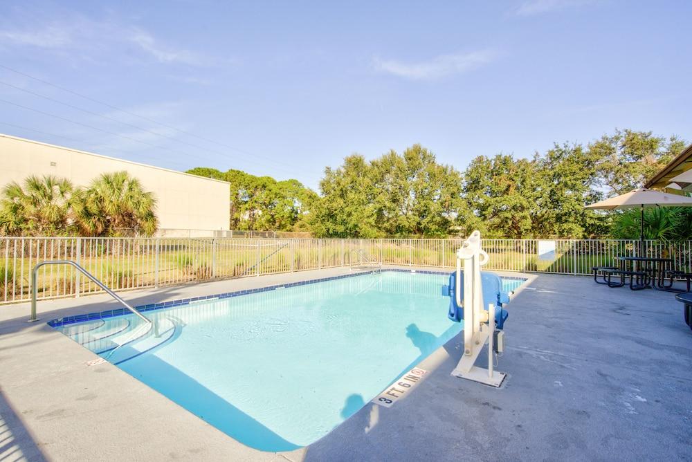Clearwater Hotel photo 79