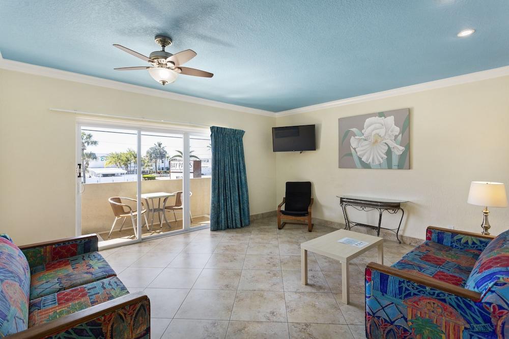 Bay Palms Waterfront Resort - Hotel and Marina photo 41