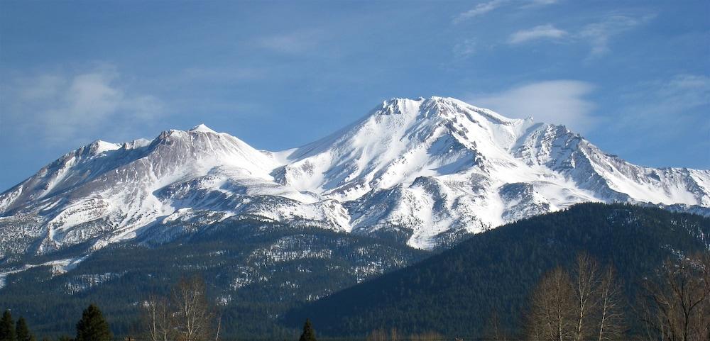 Dunsmuir Lodge photo 62